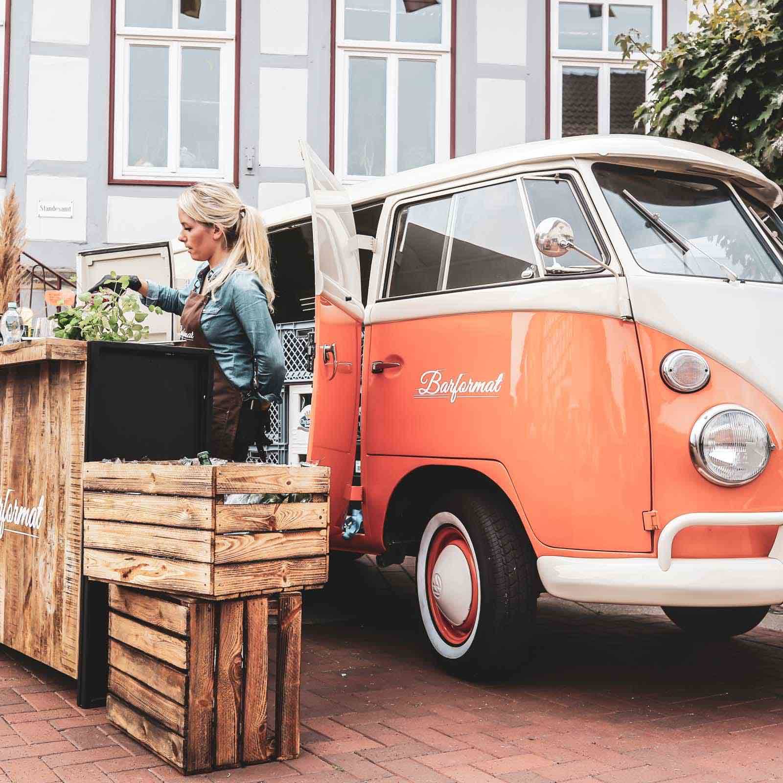 Mobile | Cocktailbar | Hamburg | Hochzeit | Sektempfang | Barkeeper | Mieten | Geburtstag | Ape | VW | Bar | Getränke | Catering | Foodtruck | Weinbar | Ginbar | Sektbar | Messe | Kaffeebar