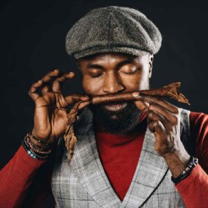 Zigarrendreher | Hamburg | Zigarrenroller | Zigarrenrollerin | Mieten | Anfragen | Trocadero | Handgemacht | Zigarren | Robusto | Corona | Torpedo | Churchill | Banderole | Bauchbinde | drehen | Tabak | Sumatra | Brasilien | Cuba